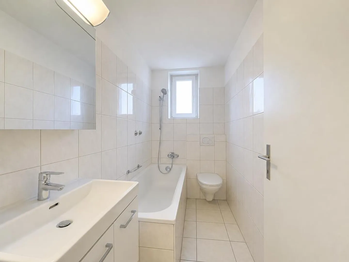 Appartamento attraente di 3,5 locali in una posizione tranquilla nel popolare quartiere 3 - Foto 7 di 9