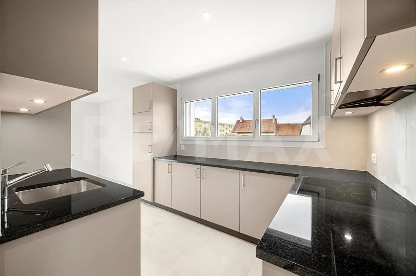 Ultimo appartamento luminoso disponibile 3,5 locali, nuova costruzione, primo proprietario! - Foto 9 di 12
