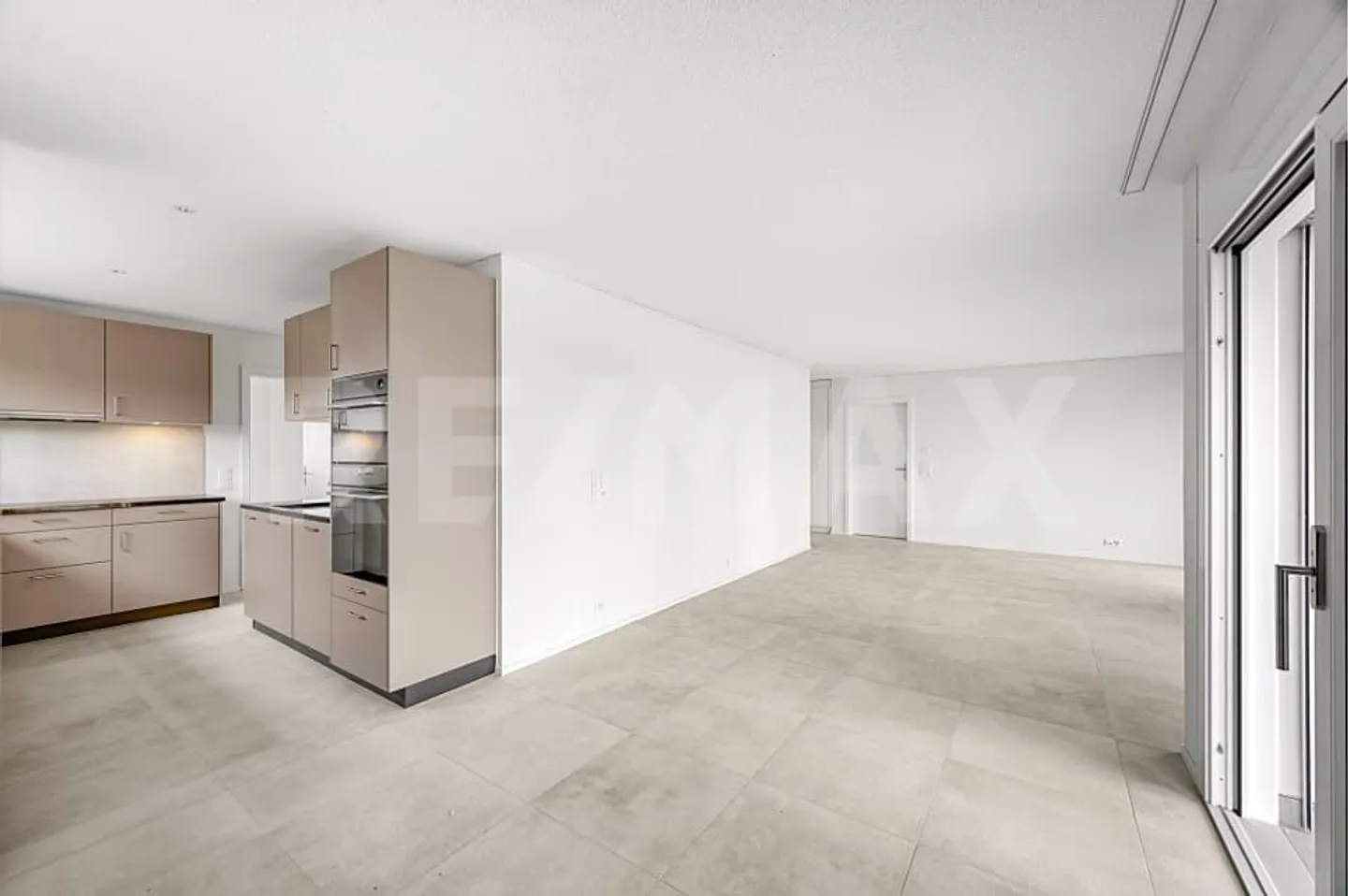 Ultimo appartamento luminoso disponibile 3,5 locali, nuova costruzione, primo proprietario! - Foto 10 di 12
