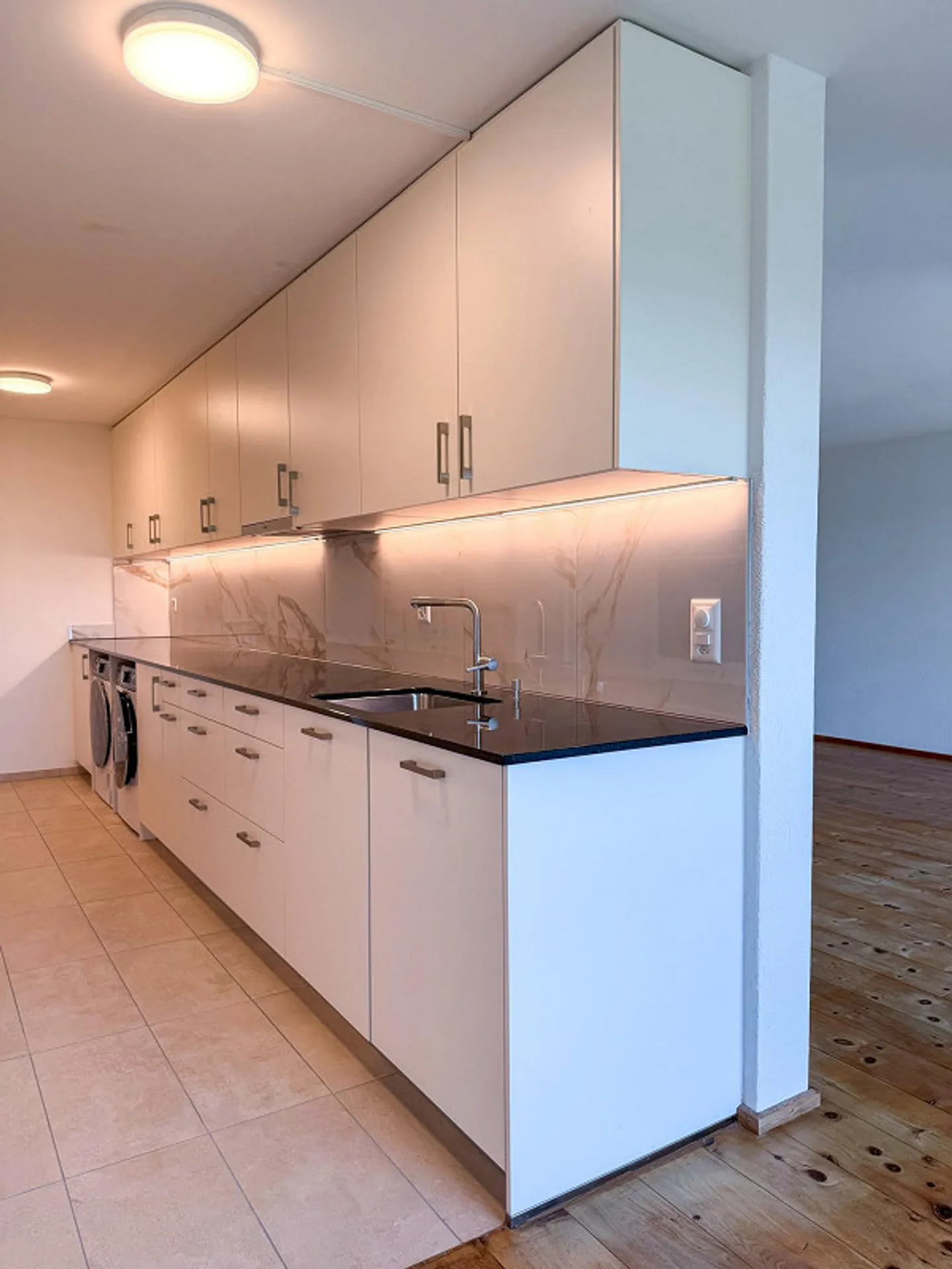 Modern, sunny 4.5-room apartment with a view of Lake Wohlensee - Photo 7 of 13