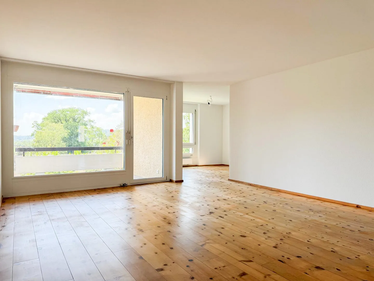 Modern, sunny 4.5-room apartment with a view of Lake Wohlensee - Photo 11 of 13