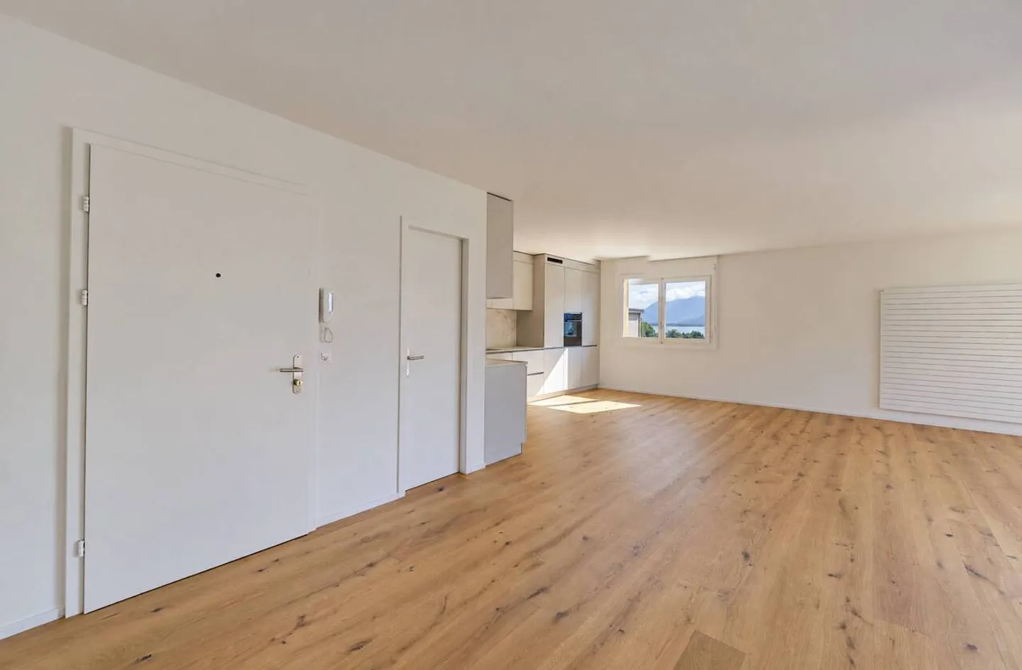 Appartement rénové avec vue sur le lac - Photo 6 sur 13