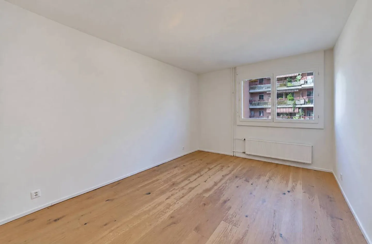 Appartement rénové avec vue sur le lac - Photo 10 sur 13