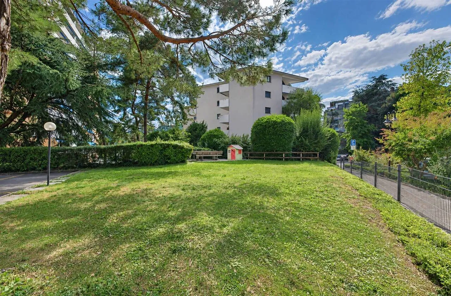 Appartement rénové avec vue sur le lac - Photo 13 sur 13
