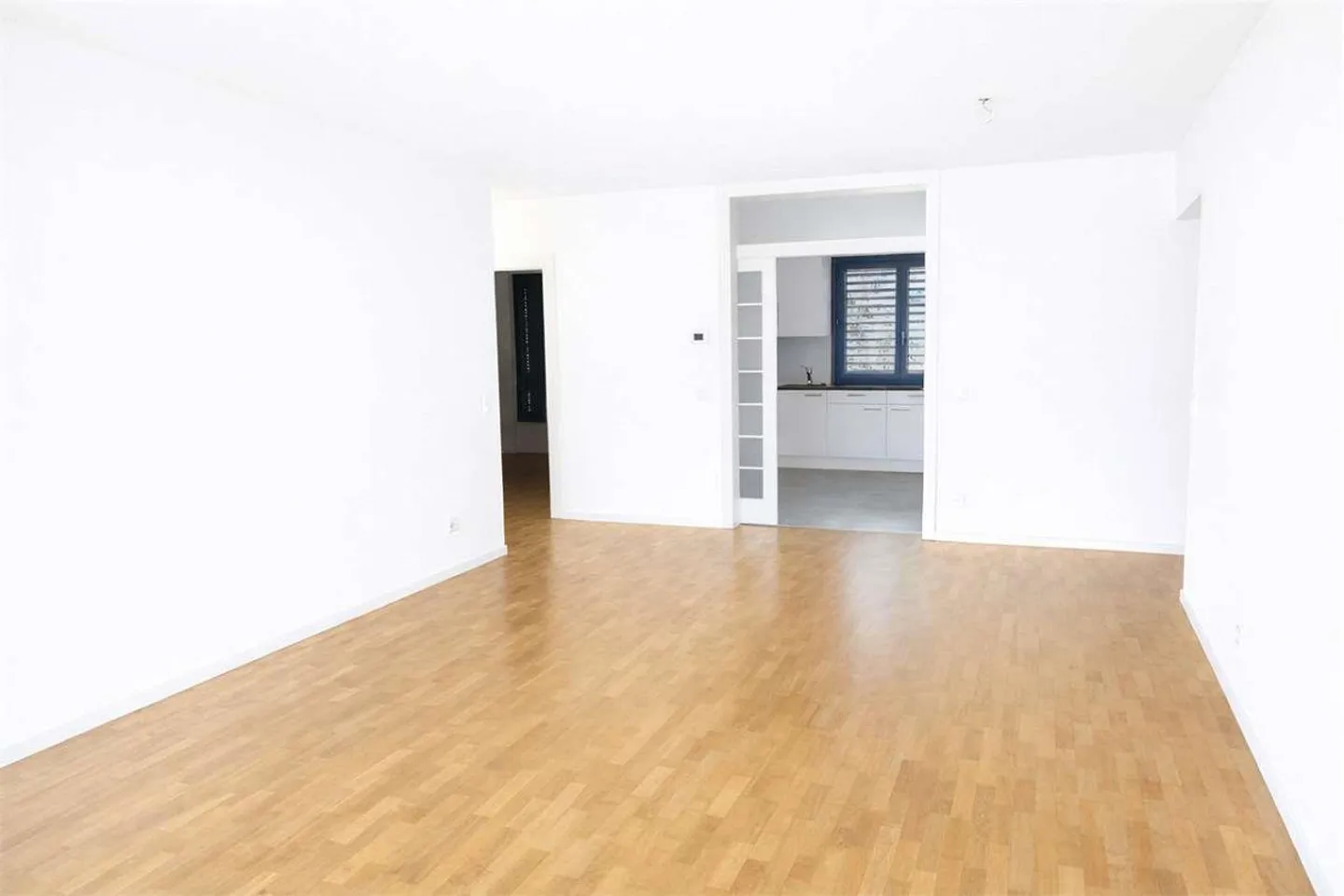 Appartement élégant de 4,5 pièces rénové avec terrasse habitable à Breganzona - Photo 5 sur 9