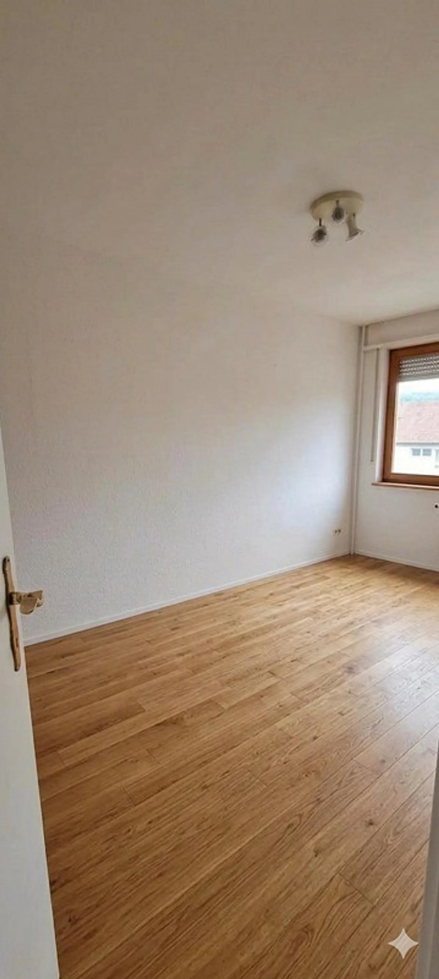 Renovierte Familienwohnung - Foto 2 von 6
