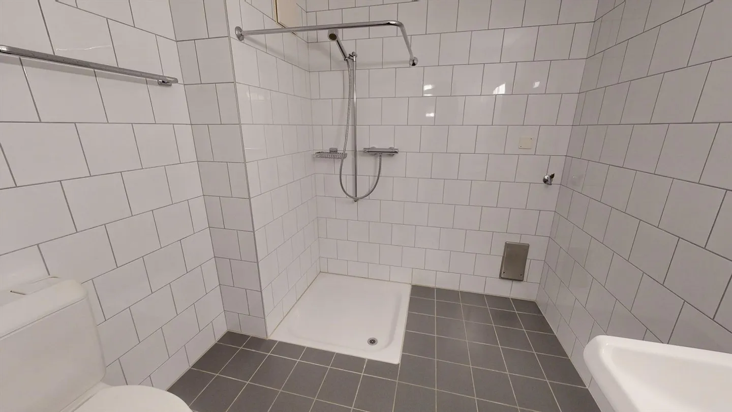 Appartamento spazioso di 3,5 stanze - Foto 6 di 7