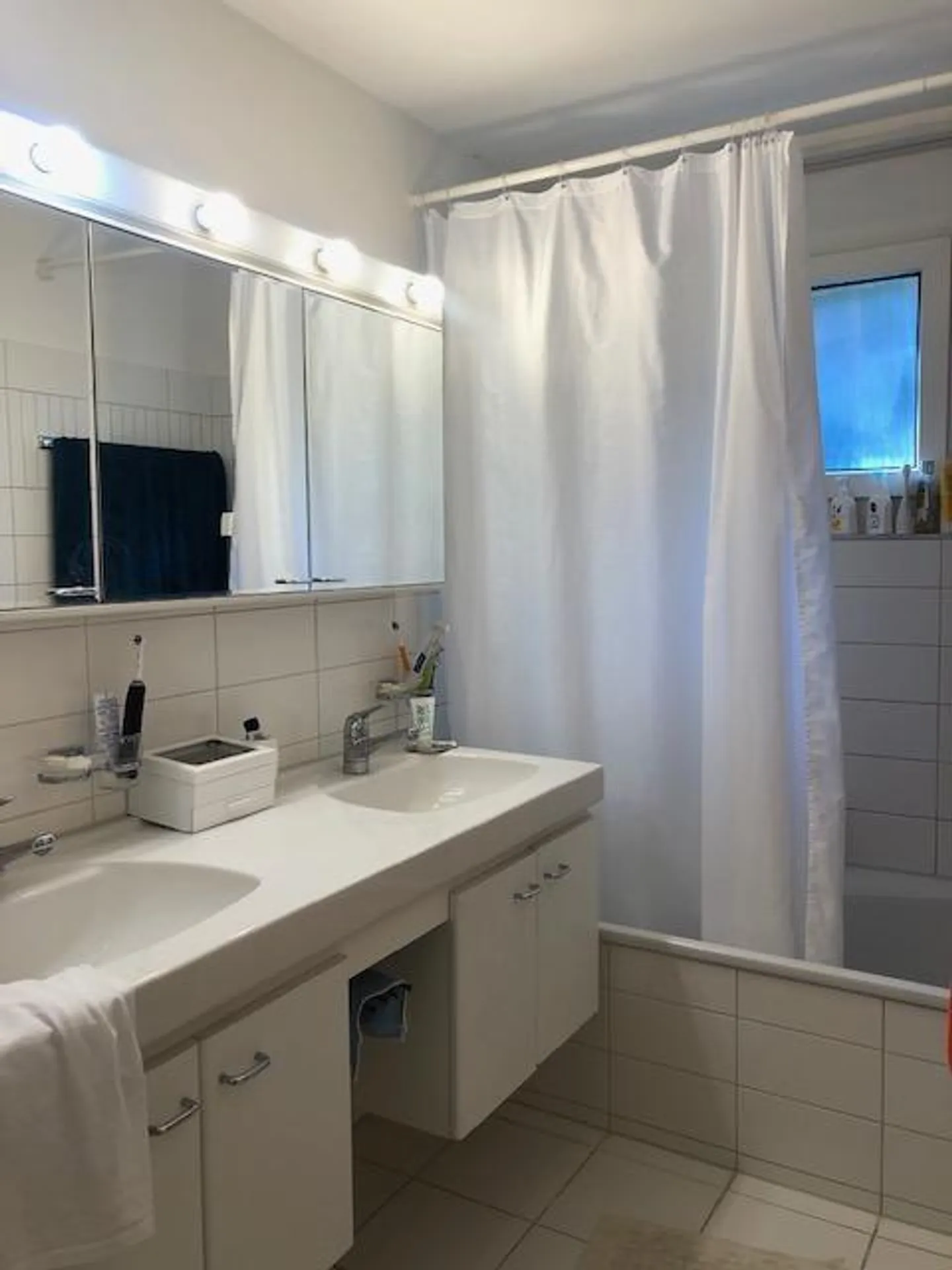 Appartement 3.5 pièces avec vue sur le lac - Photo 8 sur 11