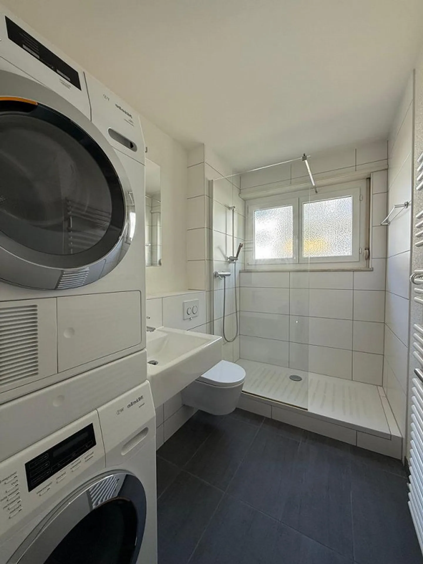 Appartement lumineux de 3,5 pièces au 2ème étage - Photo 8 sur 12