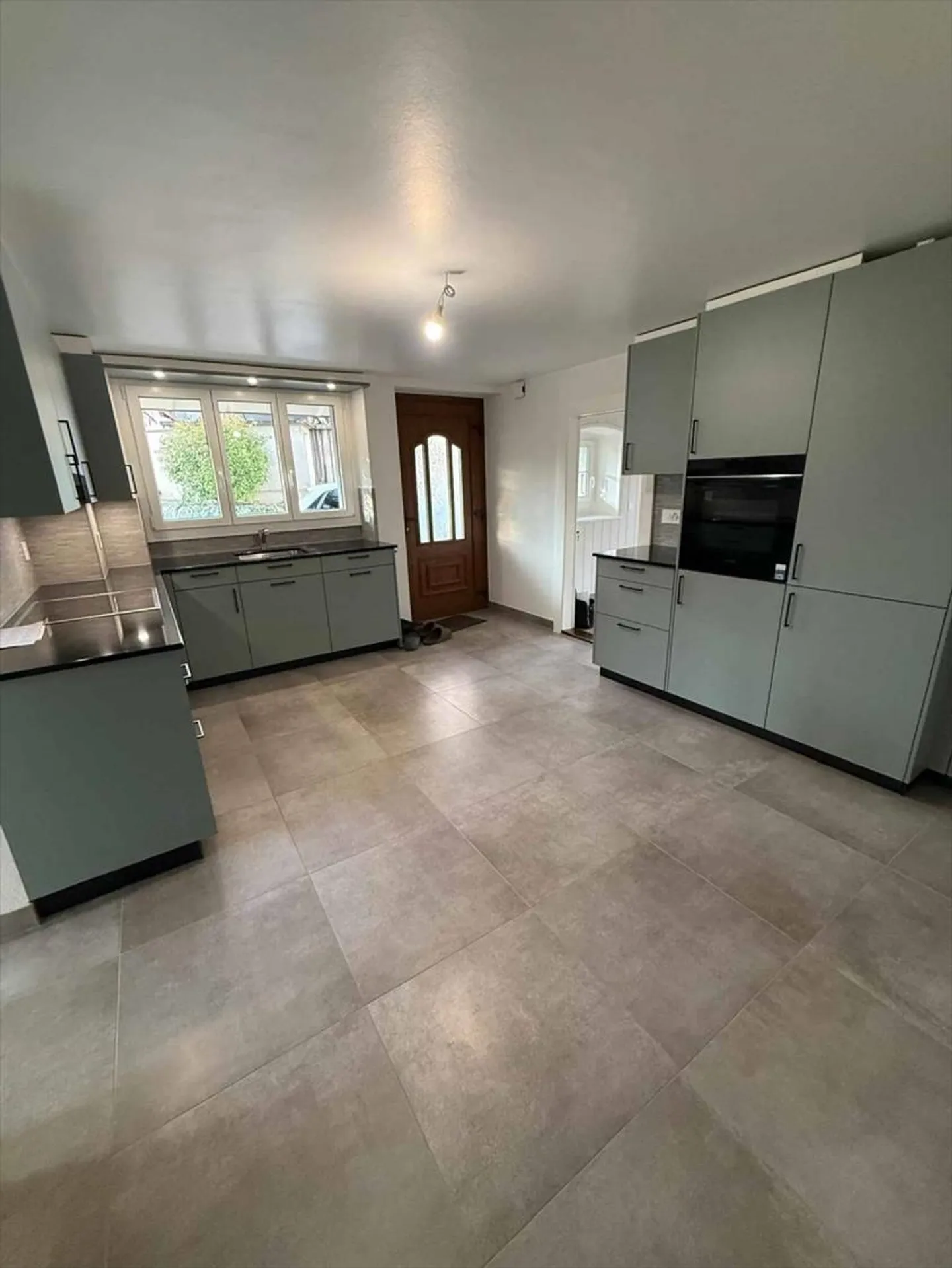 Maison 5.5 pièces - Photo 3 sur 9