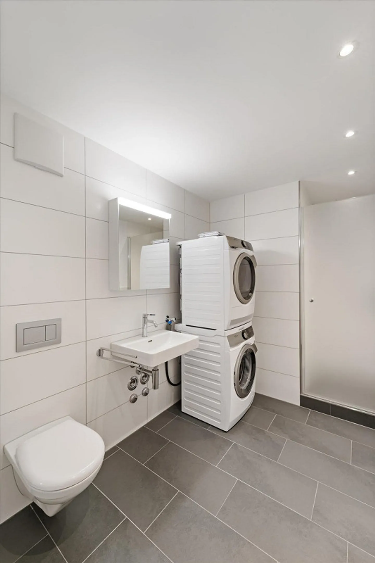Perfect apartment for commuters - Photo 5 of 7