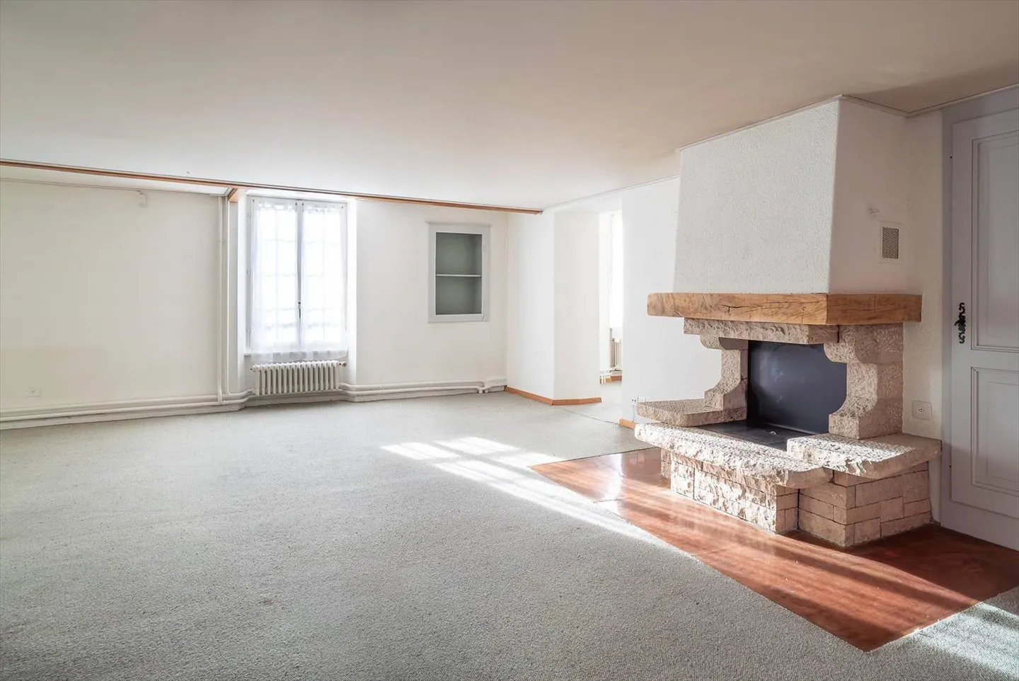 Renowned gastronomic restaurant with residential apartments - Photo 11 of 12