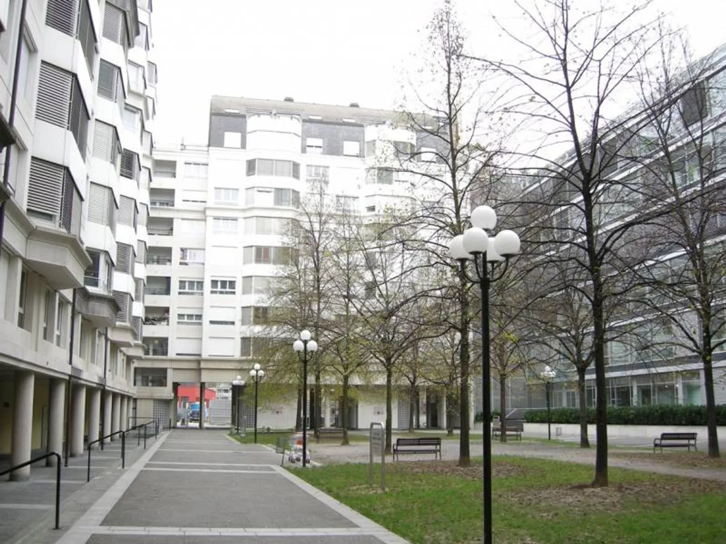 Parkplatz - Genf - Foto 1 von 1