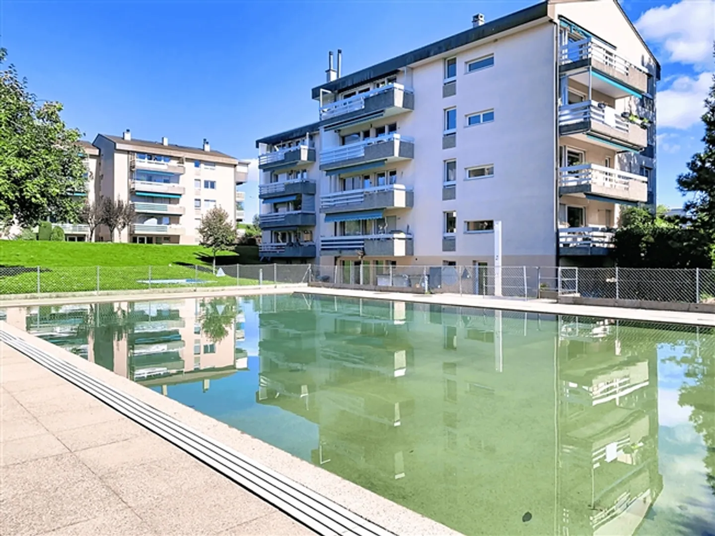 3-room apartment with access to the pool in Préverenges - Photo 1 of 11