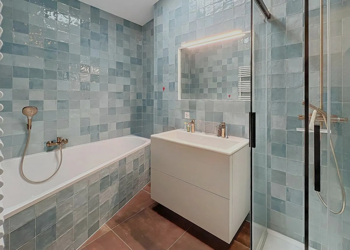 Remarkable modern villa. Brightness and space. Fully renovated. Lovens - FR - Photo 13 of 13