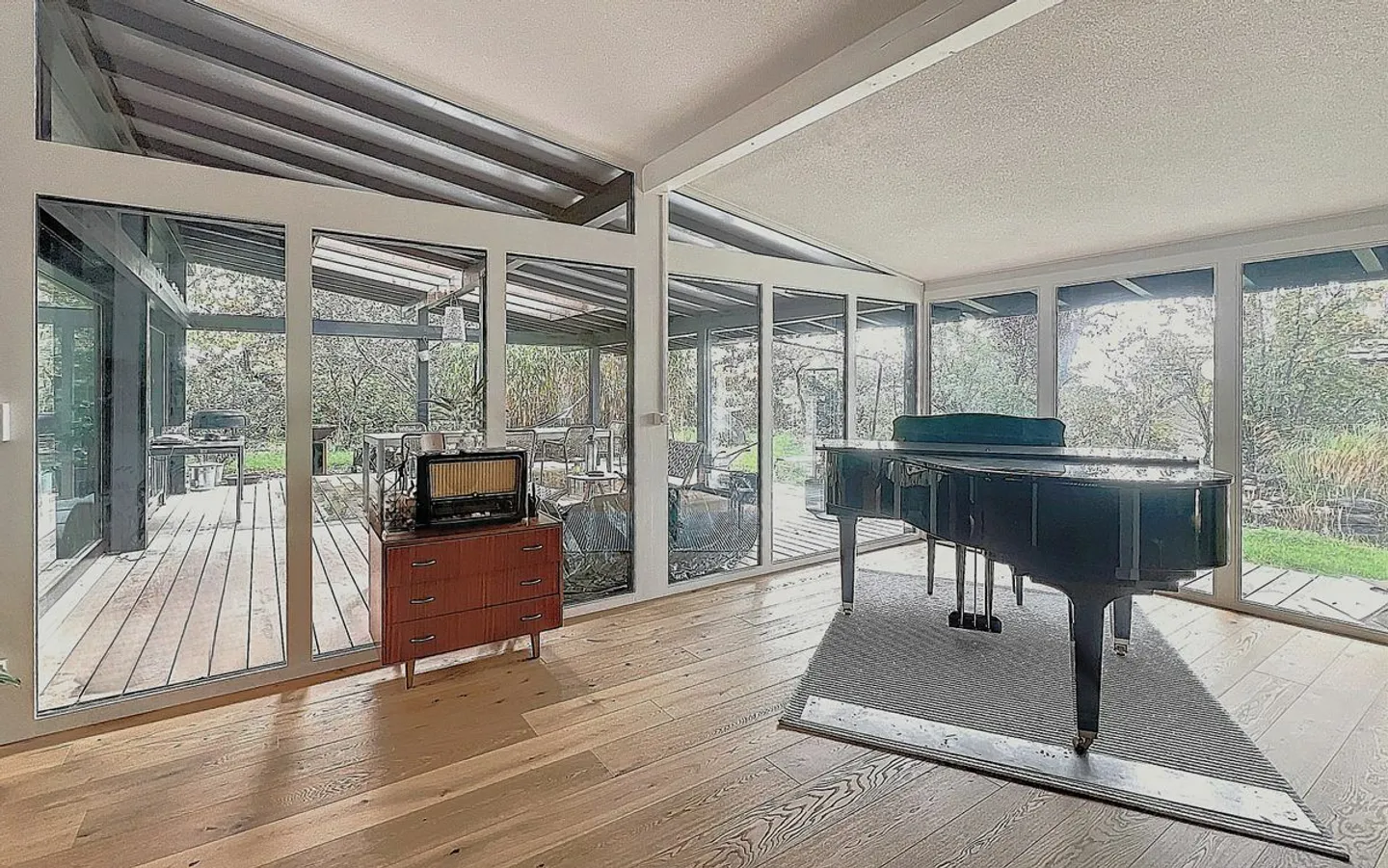 Remarkable modern villa. Brightness and space. Fully renovated. Lovens - FR - Photo 4 of 13