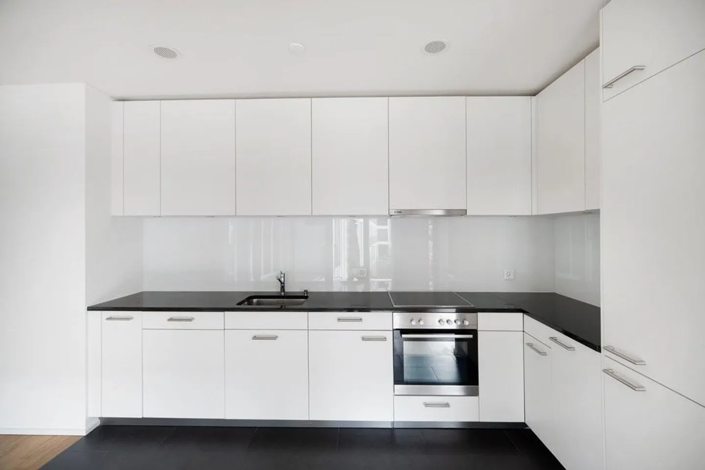 Living and life in centrally located urban quarter - Photo 2 of 9