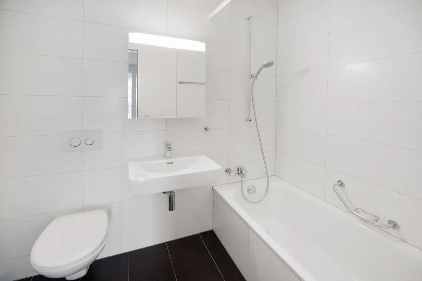 Living and life in centrally located urban quarter - Photo 4 of 9