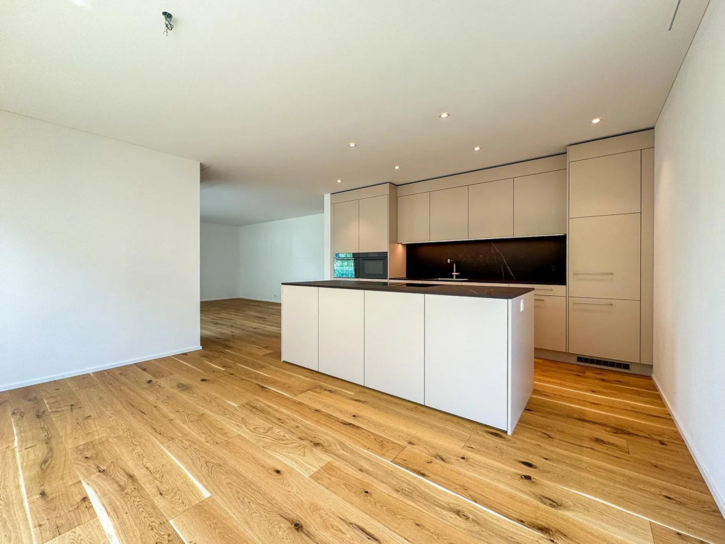 Appartement moderne de 3½ pièces dans un quartier résidentiel prisé (en droit de construction) - Photo 3 sur 6