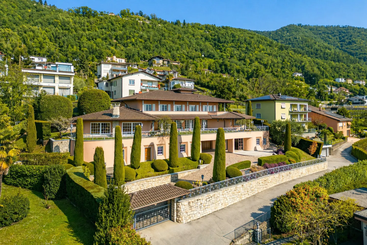 Elegant Villa in Vacallo - Photo 1 of 27
