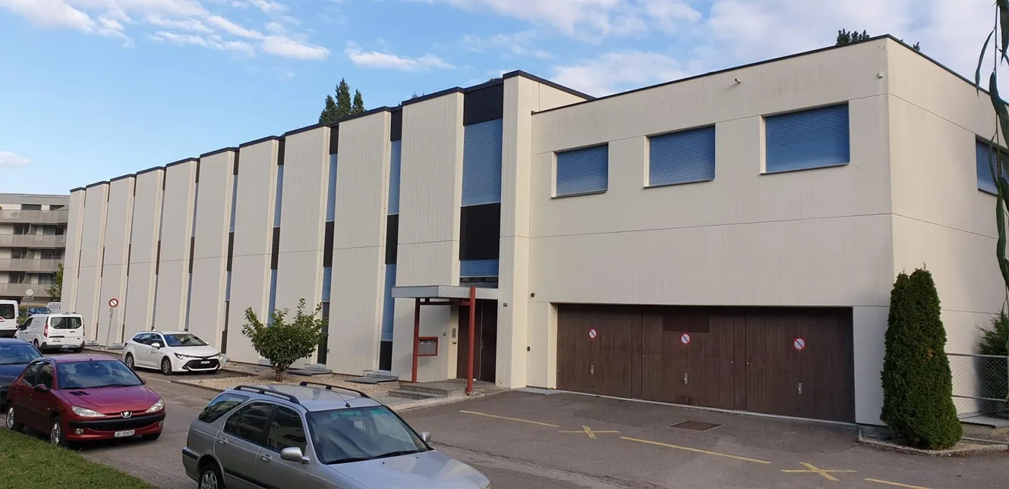 Grandi spazi per uffici in un edificio tranquillo e ben posizionato - Foto 1 di 3