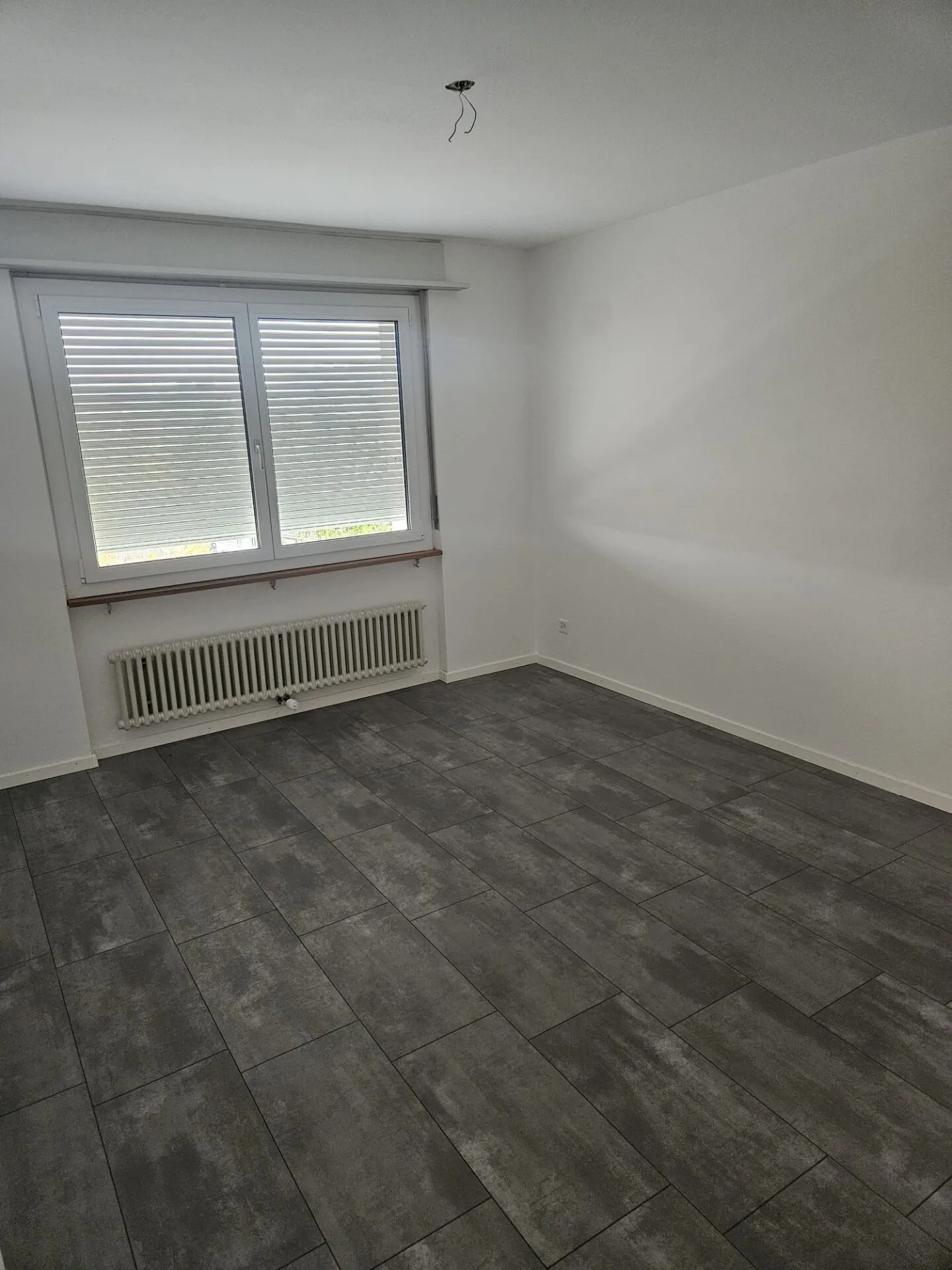 Modern and newly renovated 3-room apartment in Lyss - Photo 5 of 8