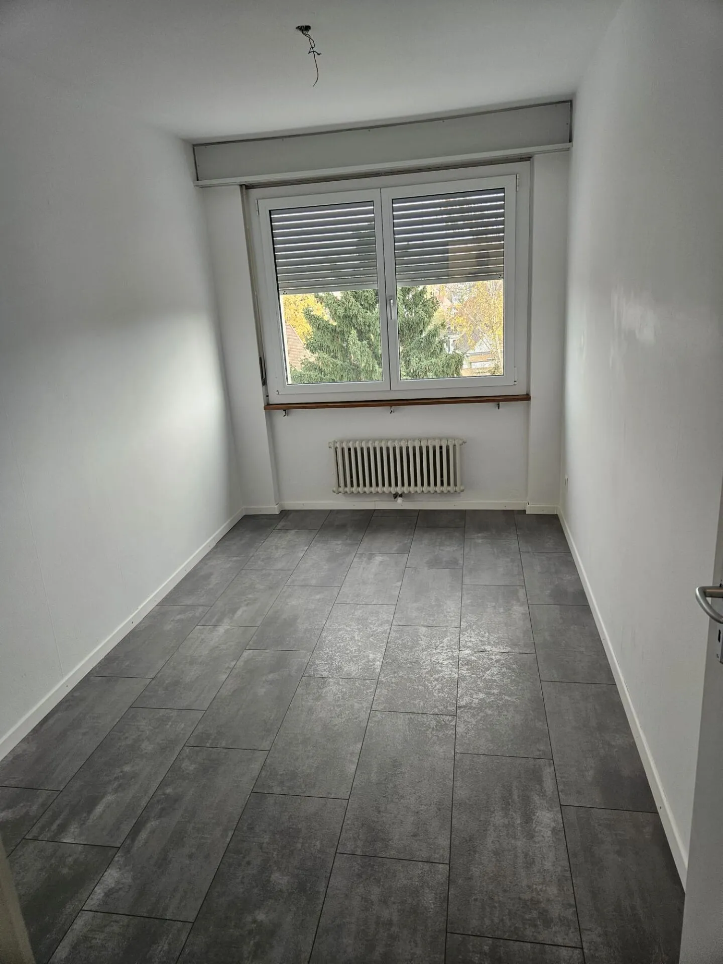 Modern and newly renovated 3-room apartment in Lyss - Photo 4 of 8