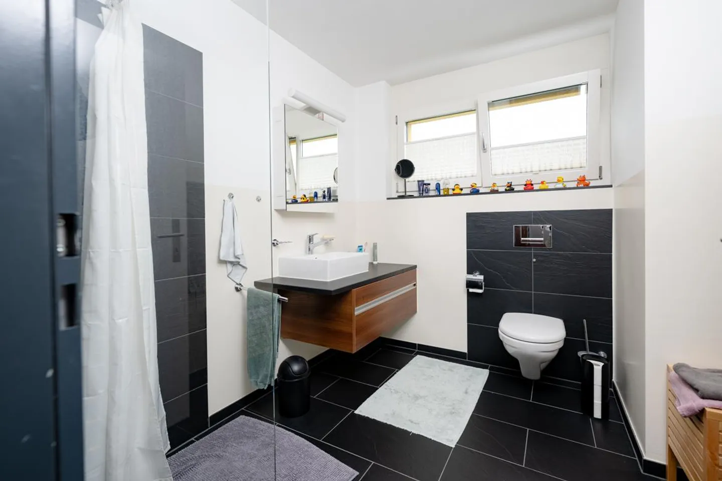 Geräumige Wohnung mit grossem Balkon - Foto 6 von 7