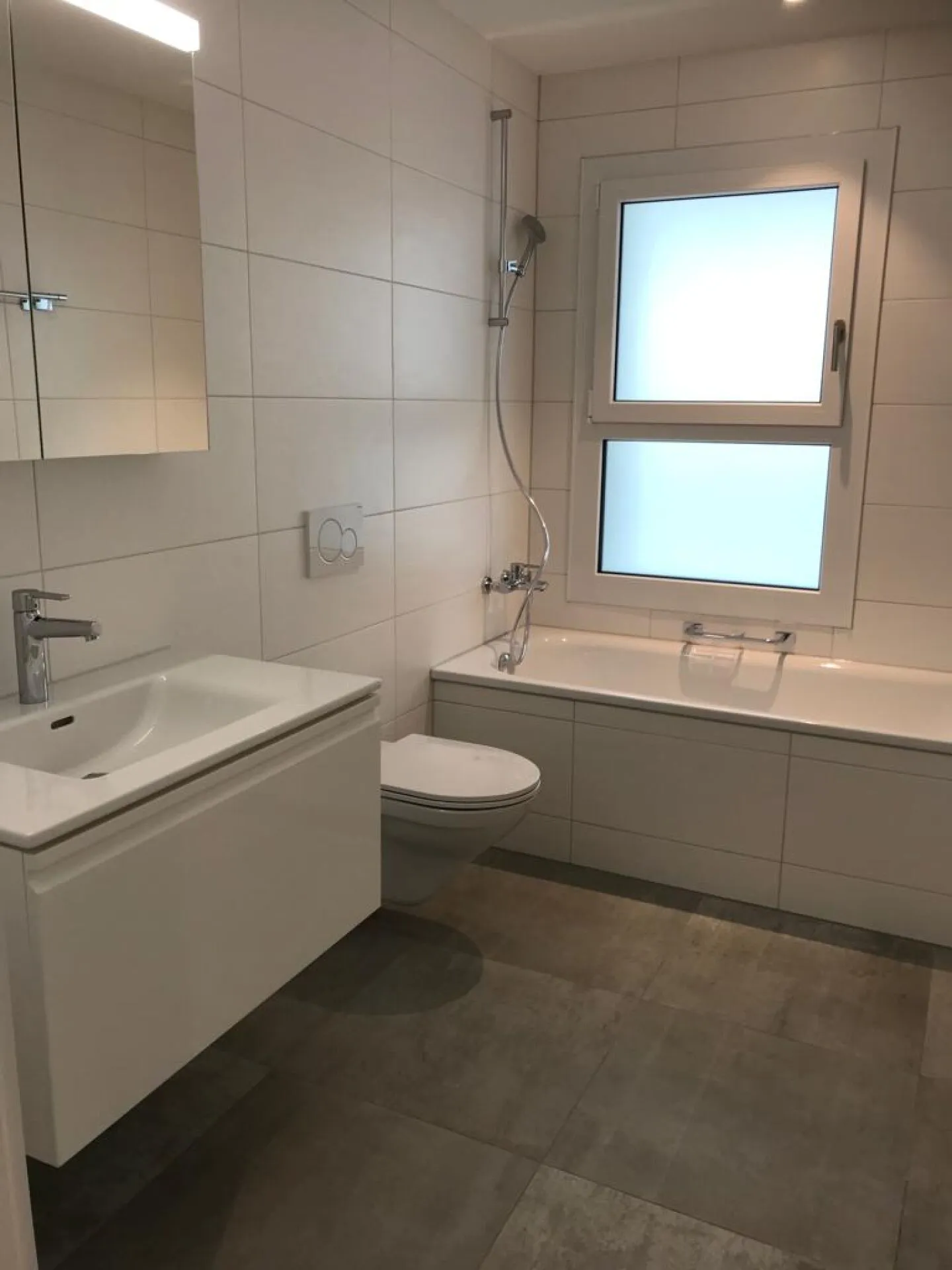 Appartement penthouse exclusif avec grande terrasse et vue panoramique à Schötz - Photo 6 sur 8