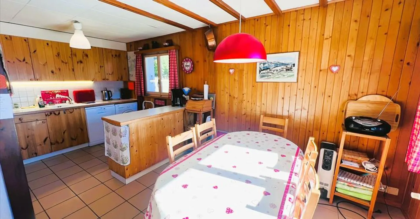 3.5 Room House - Photo 6 of 13