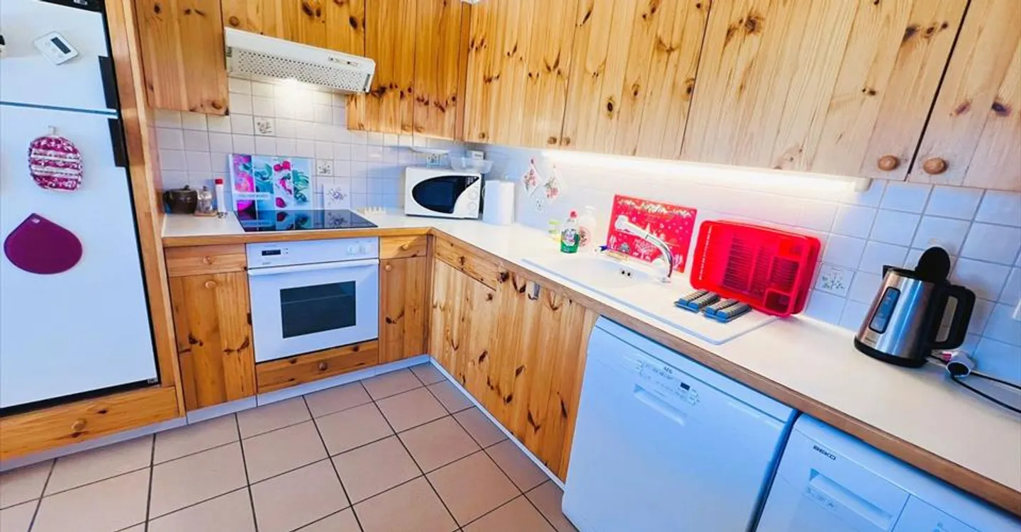 3.5 Room House - Photo 8 of 13