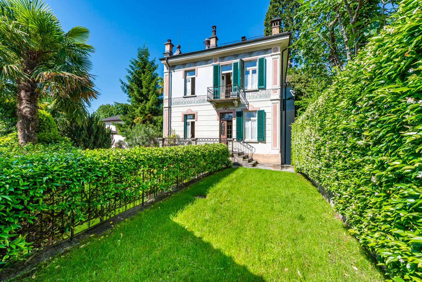 Villa storica con vista lago - Foto 5 di 17