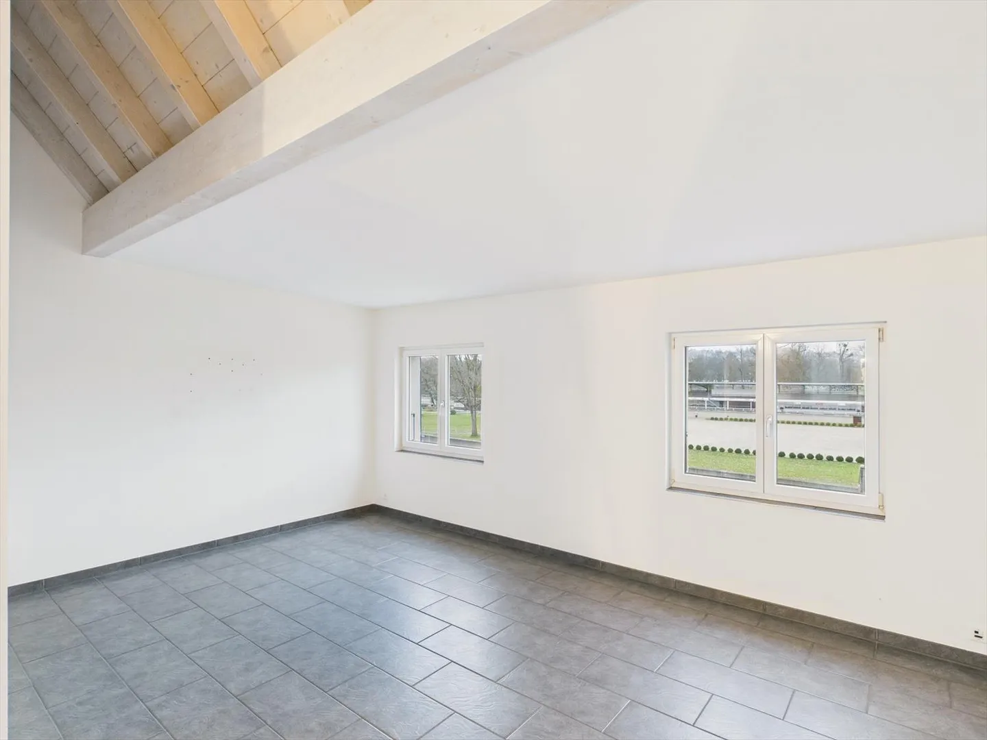 Appartamento affascinante 2.5 camere in un ambiente tranquillo, Muttenz - Foto 1 di 11