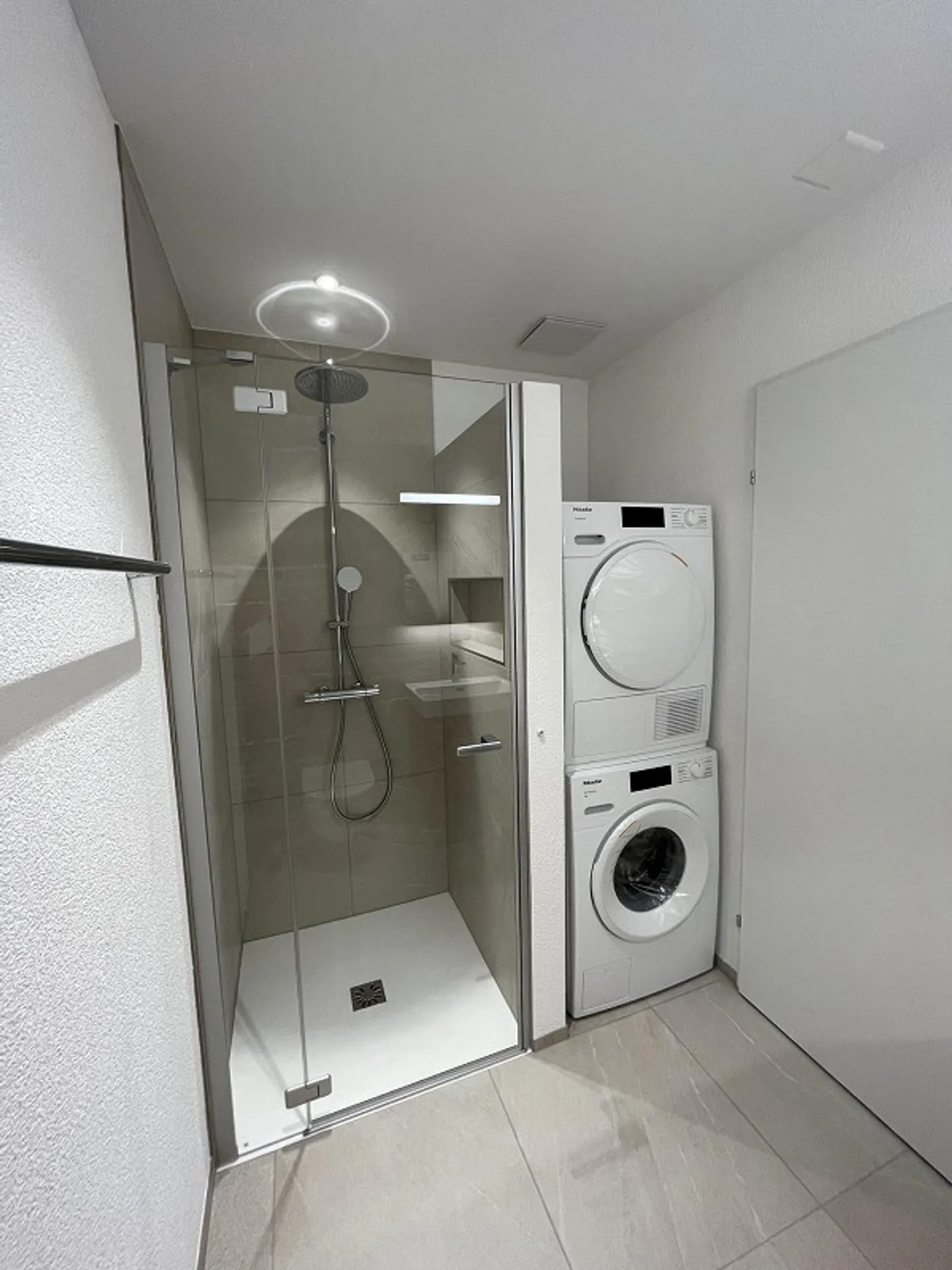 Living in the Steigrüti Development - Photo 5 of 9
