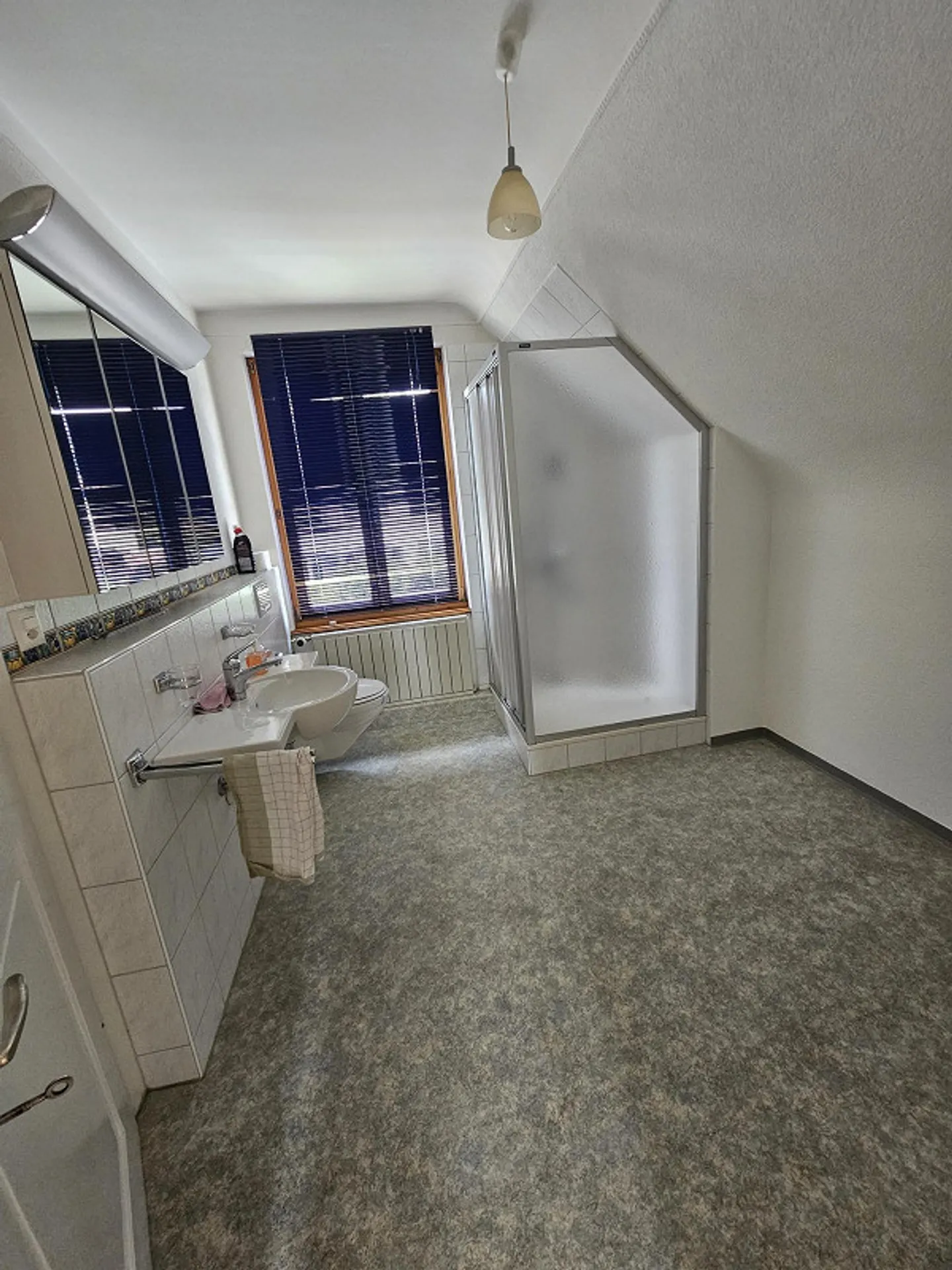 Gemütliche Wohnung mit Balkon - Foto 3 von 6