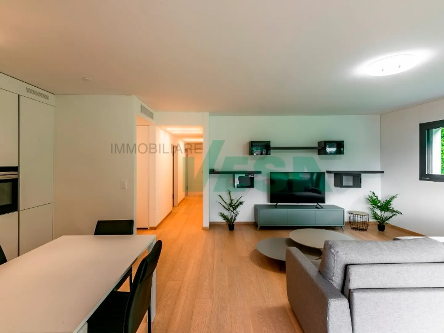 Herrliches 3,5-Zimmer-Penthouse mit schöner Terrasse und teilweiser Seesicht - Foto 3 von 13
