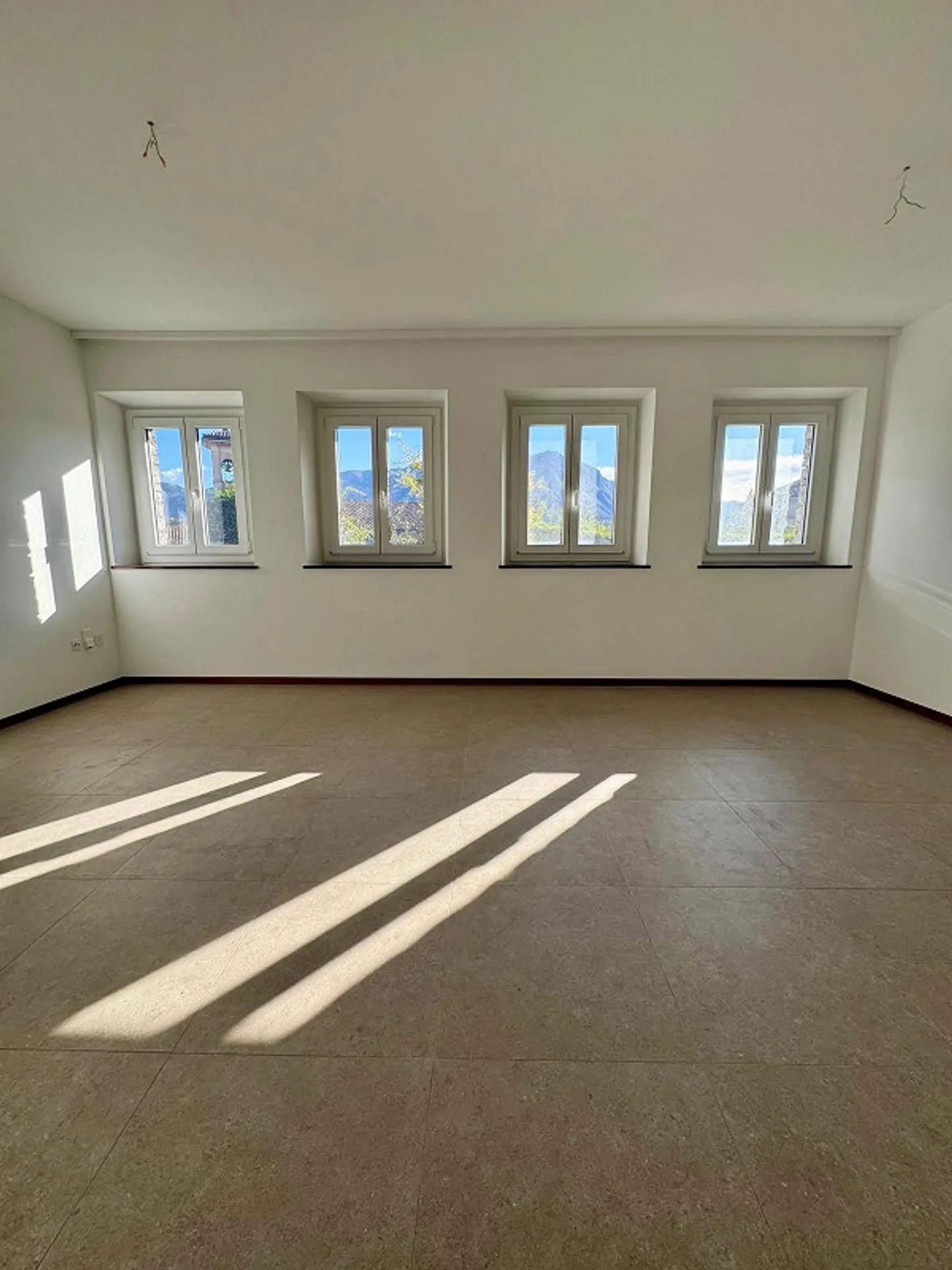 3.5 locali di 85mq appena ristrutturato - Foto 2 di 8