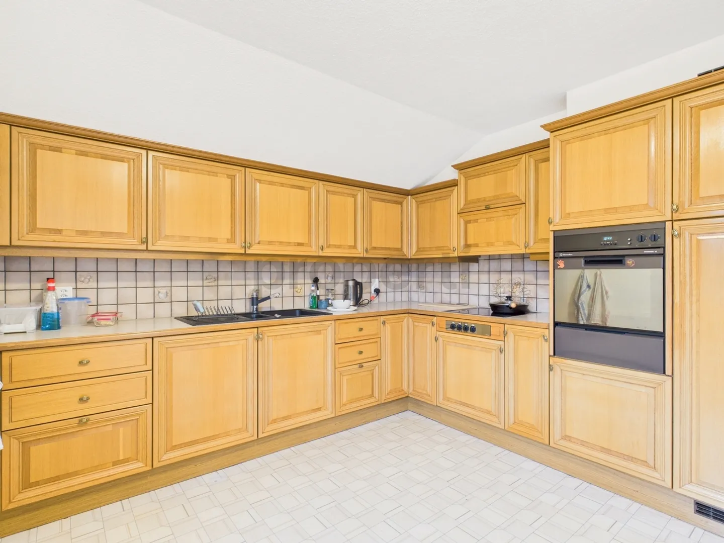 Chambre individuelle charmante avec mobilier pratique à Oberweningen - Photo 5 sur 10