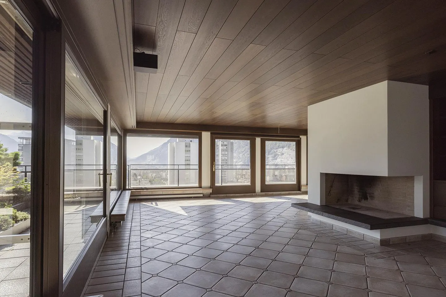 Appartement en attique avec vue spectaculaire - Photo 3 sur 18