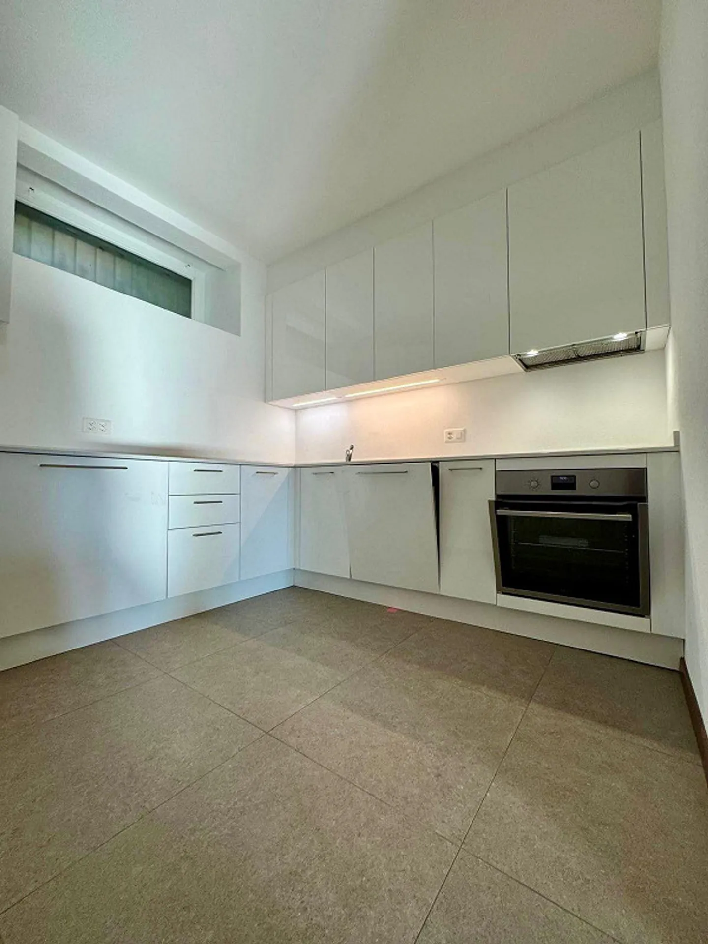 3.5 locali di 85mq appena ristrutturato - Foto 7 di 8