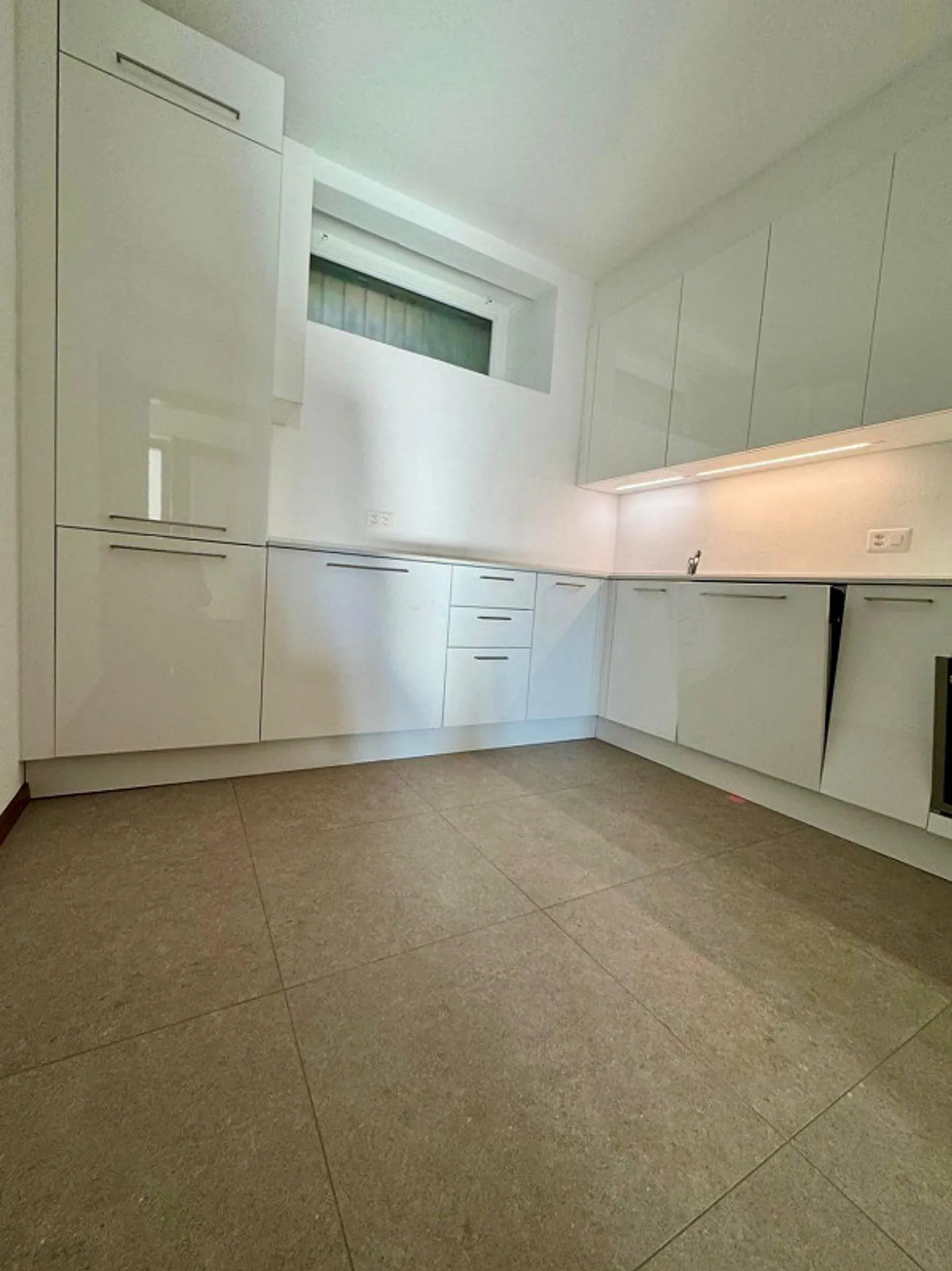 3.5 locali di 85mq appena ristrutturato - Foto 6 di 8