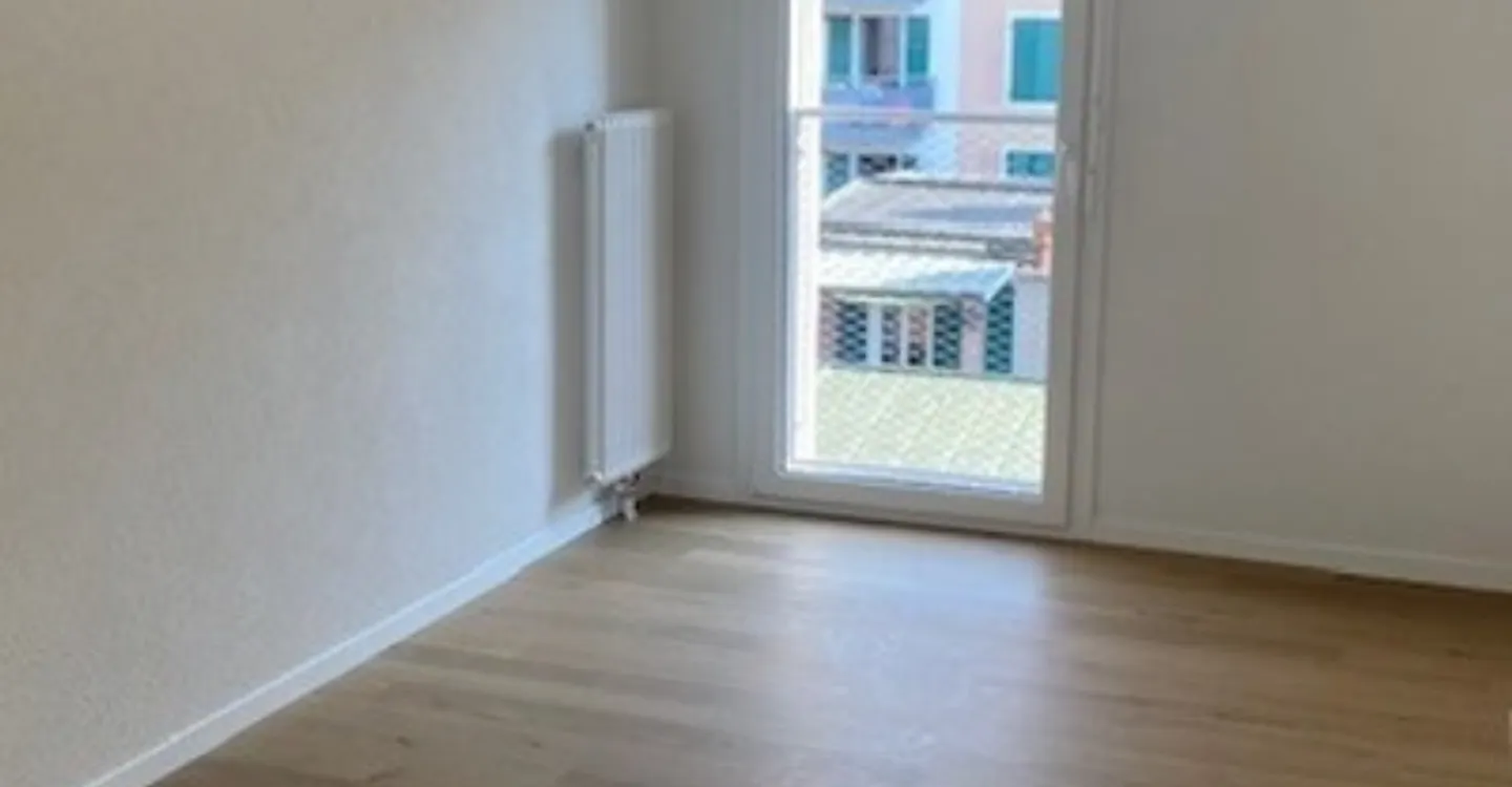 Bell'appartamento di 3,5 locali in un edificio completamente ristrutturato - Foto 7 di 9