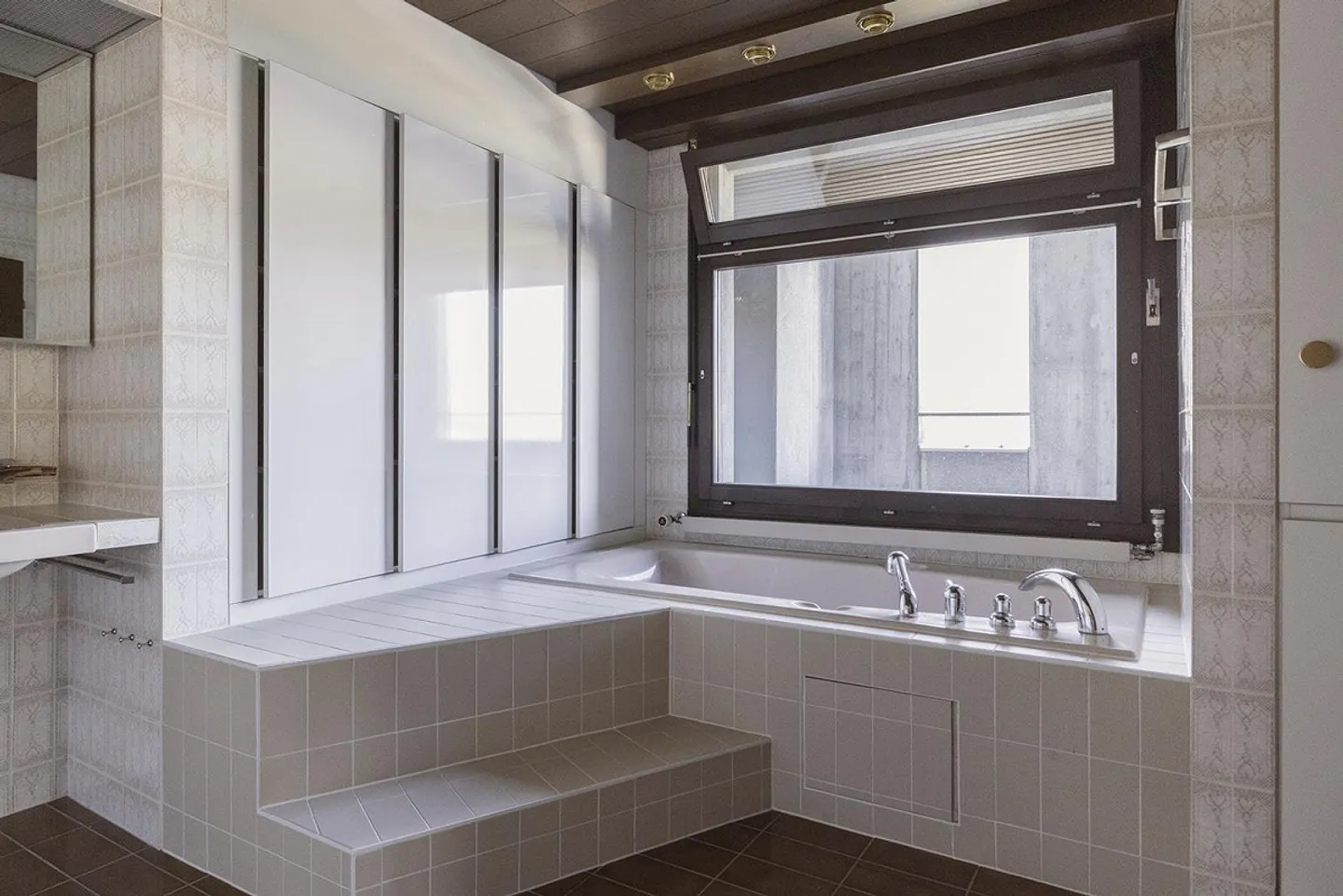 Appartement en attique avec vue spectaculaire - Photo 16 sur 18
