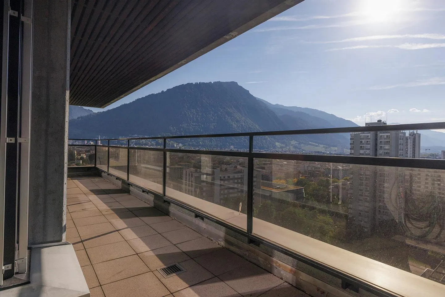 Appartement en attique avec vue spectaculaire - Photo 17 sur 18