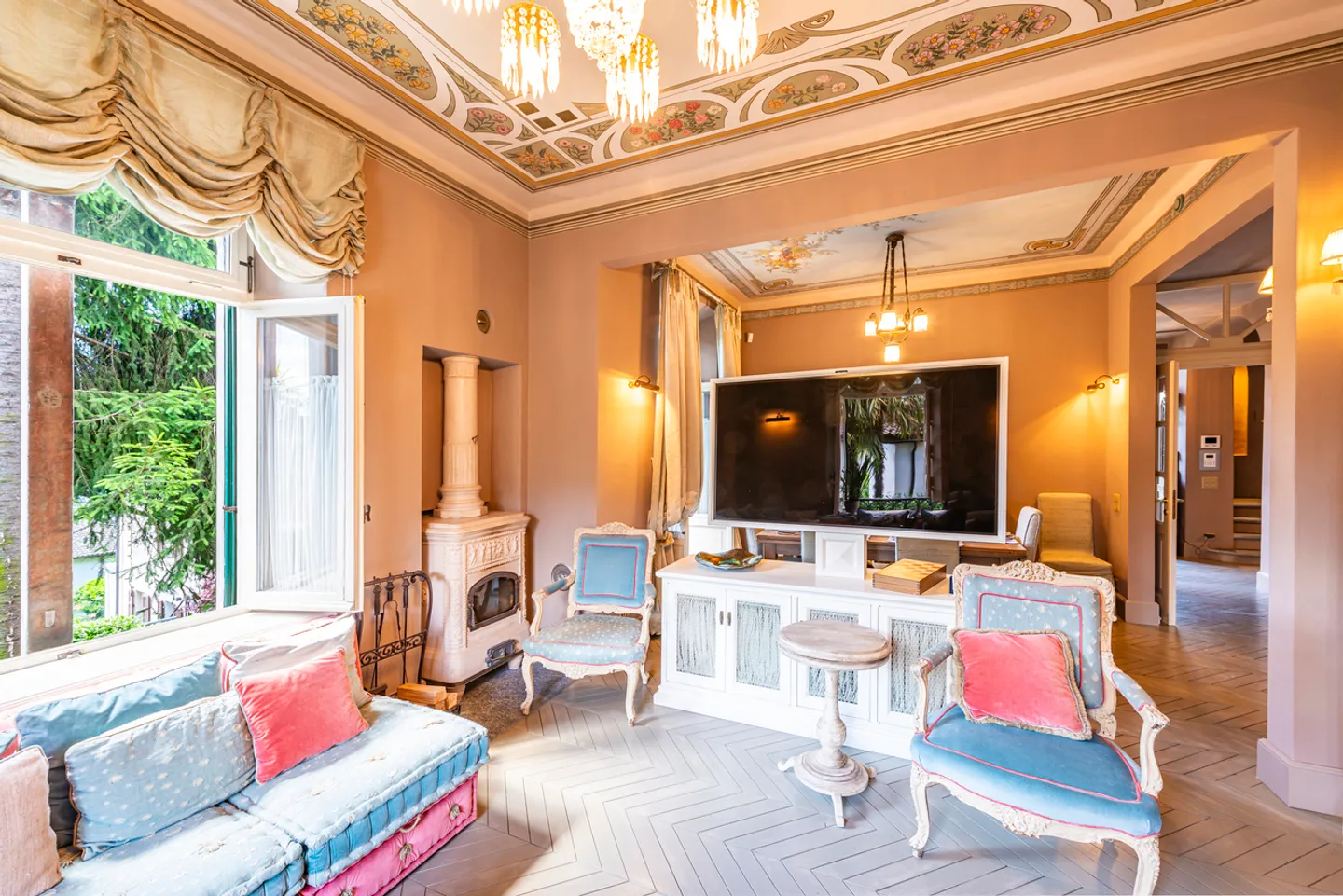 Villa storica con vista lago - Foto 10 di 17