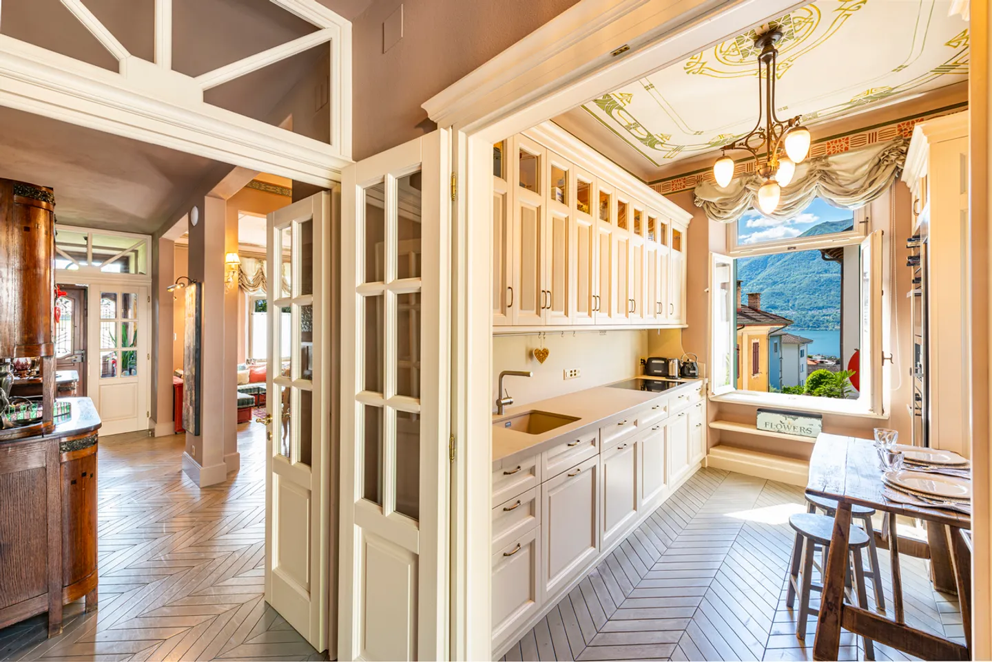 Villa storica con vista lago - Foto 11 di 17