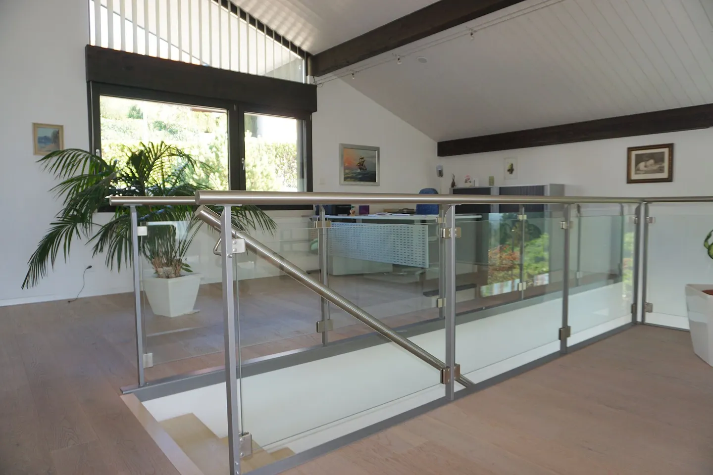 ARI-244 Prächtige Architektenvilla mit Pool und atemberaubendem Blick über die Höhen von Delémont - Foto 12 von 23