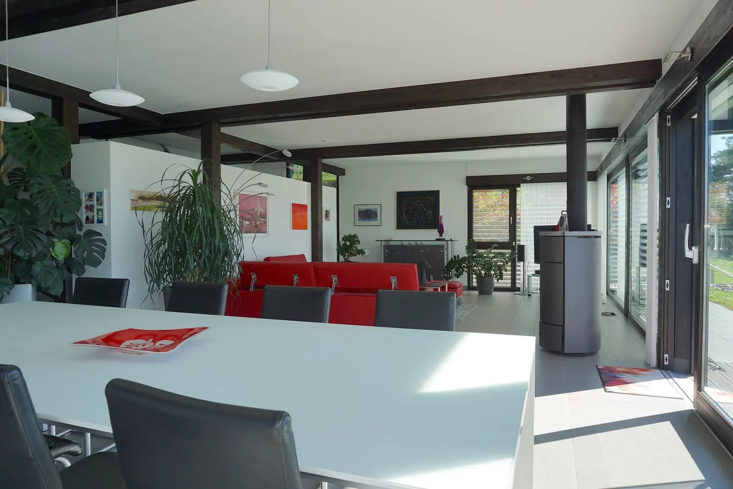 ARI-244 Prächtige Architektenvilla mit Pool und atemberaubendem Blick über die Höhen von Delémont - Foto 16 von 23