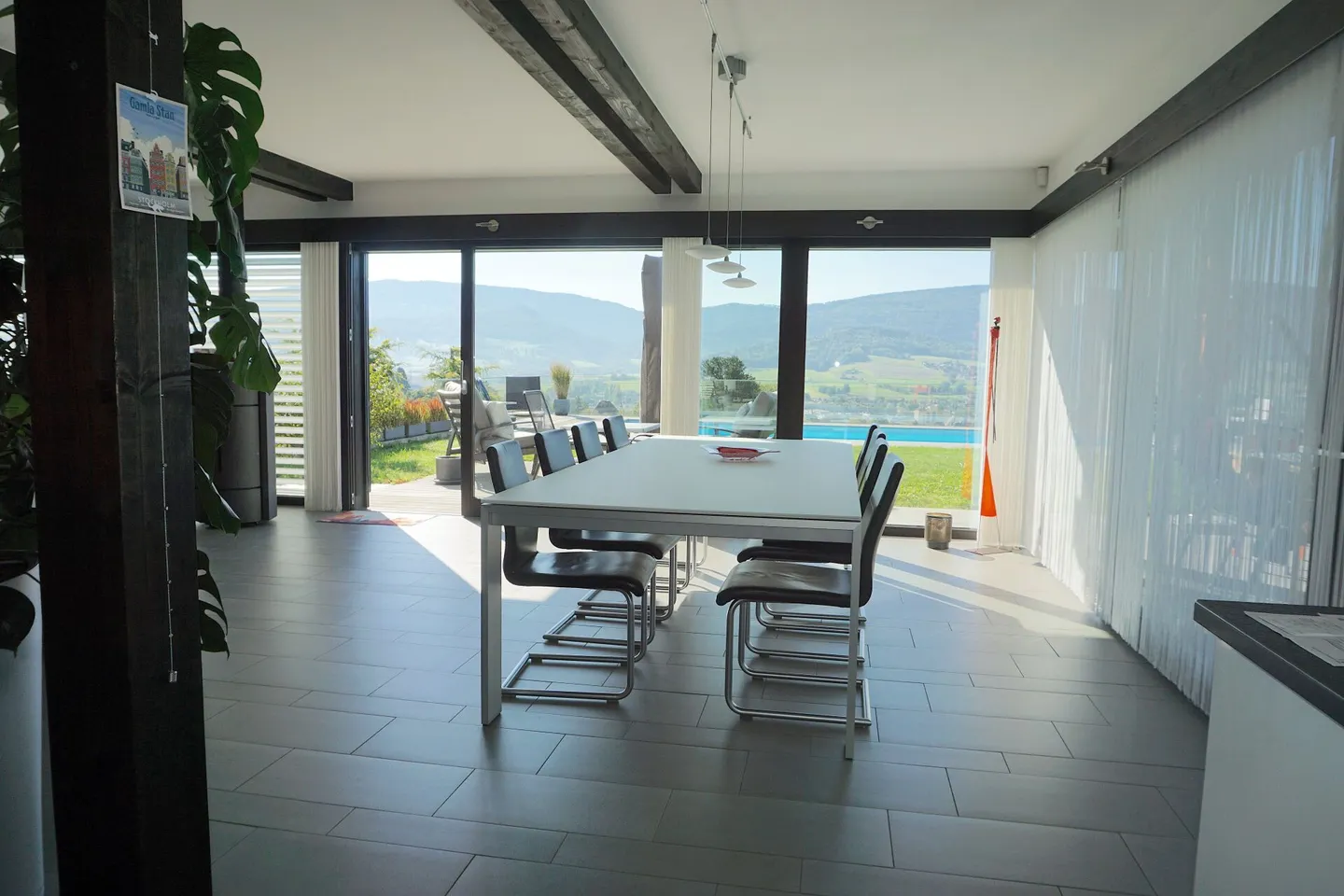 ARI-244 Prächtige Architektenvilla mit Pool und atemberaubendem Blick über die Höhen von Delémont - Foto 18 von 23