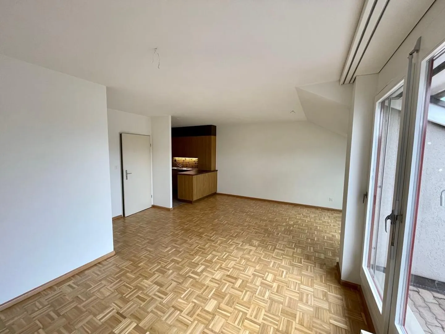 3.5 Room Apartment - Photo 4 of 8